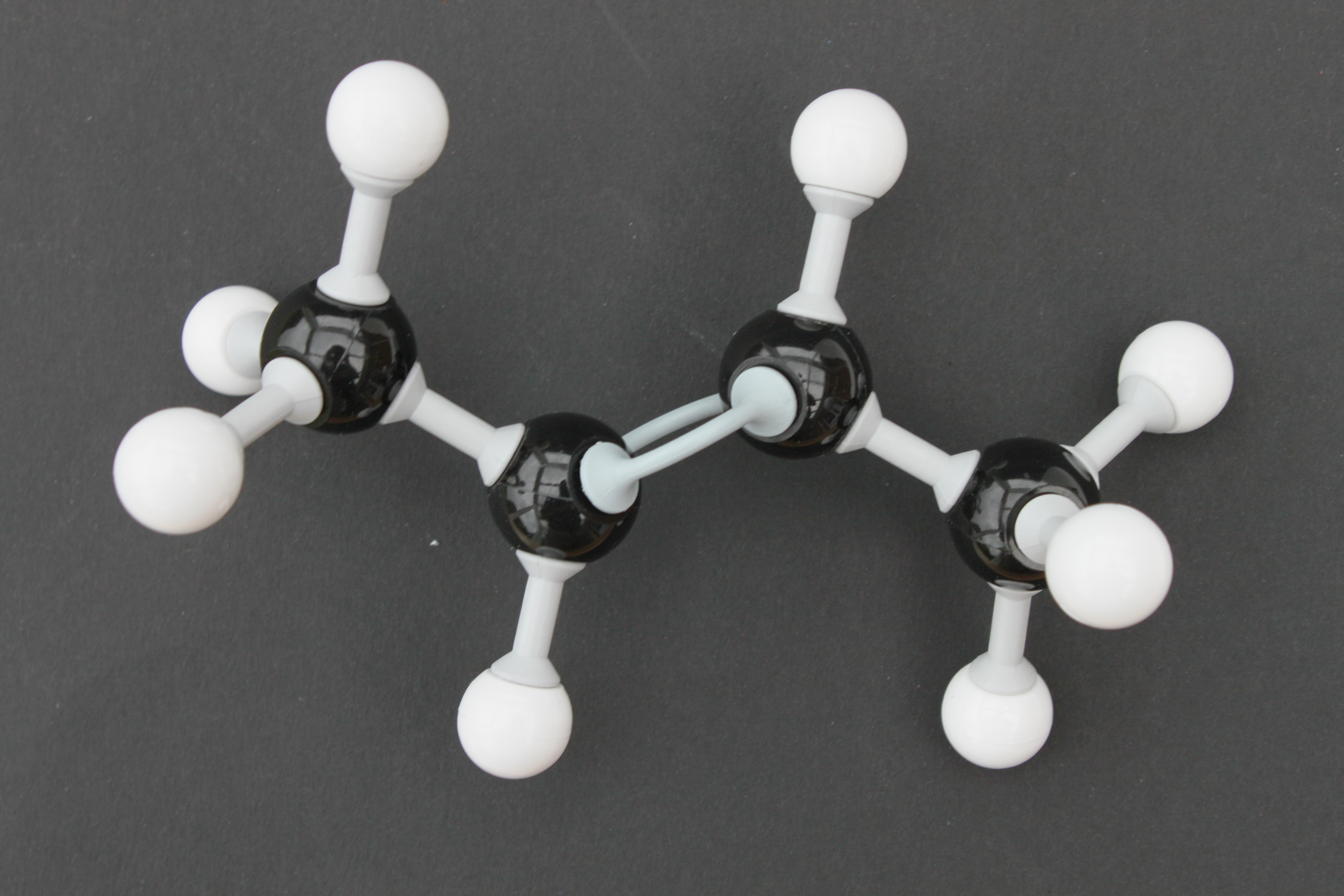 Trans-2-butene